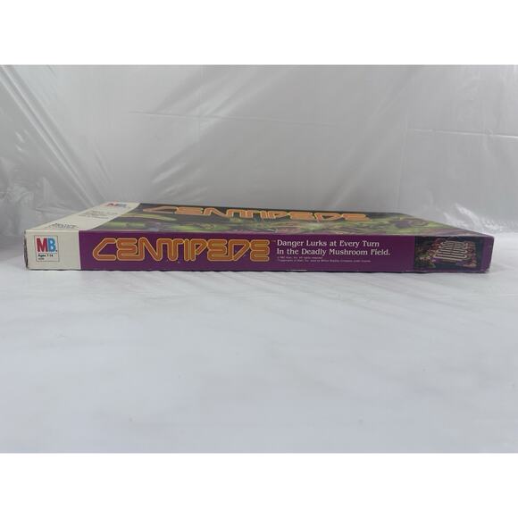 Atari CENTPEDE Board Game by Milton Bradley Made In The USA Vintage 1983 - Picture 2 of 12